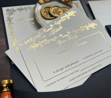 Scallop Black & Gold