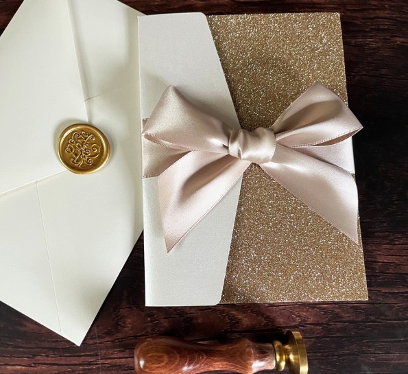 Champagne Gold Glitter Crest