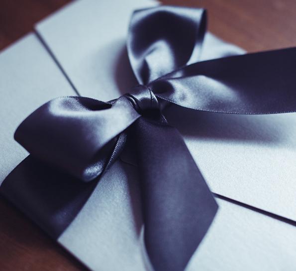 Colour Palette & Bow